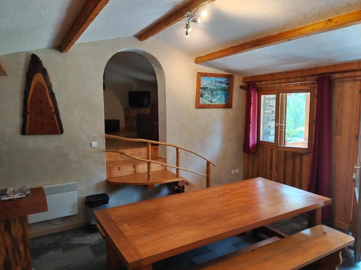 Chalet Le Grand Mean Apartment บอนเนวัล-ซัวร์-อาร์ค ภายนอก รูปภาพ