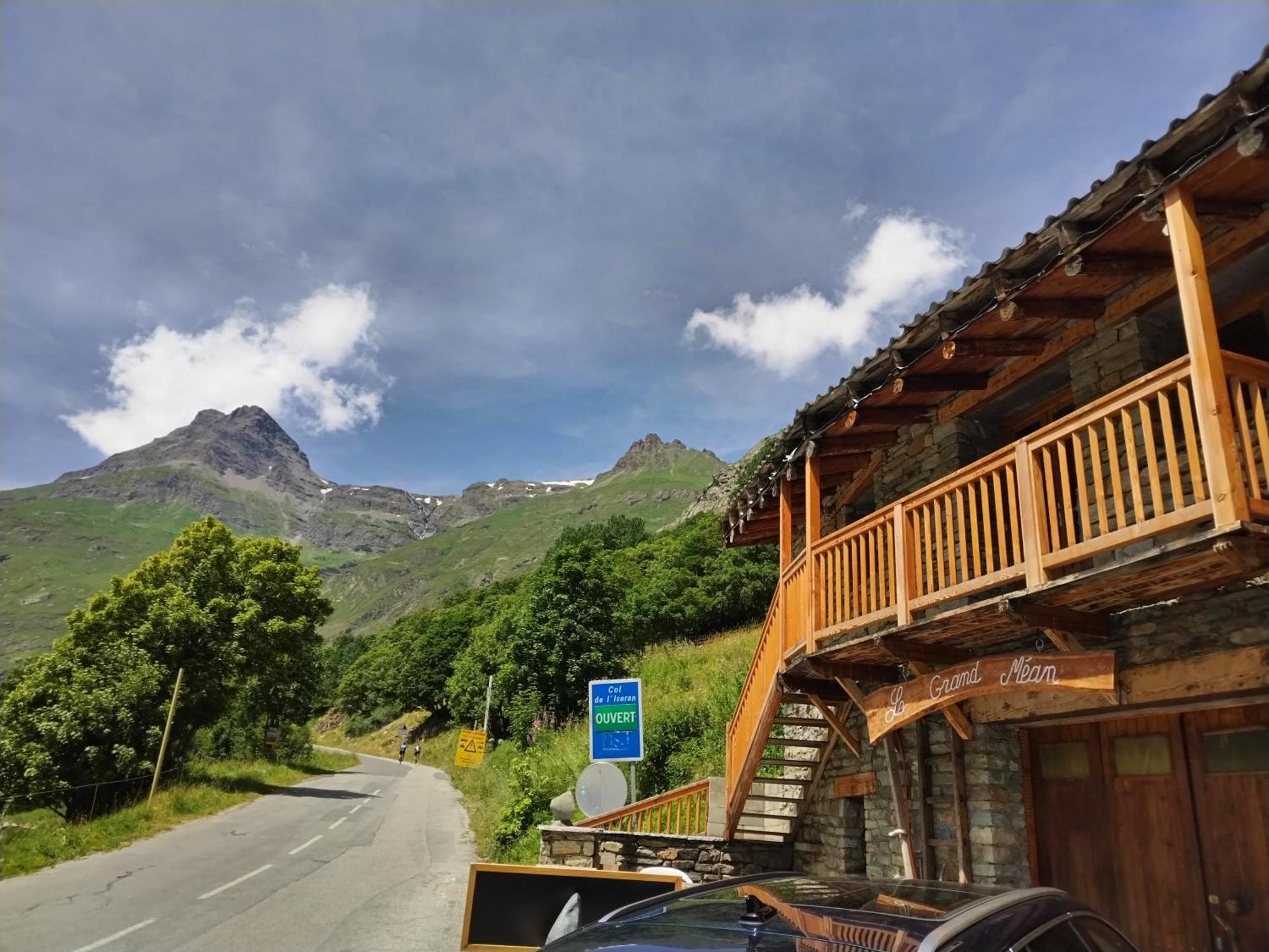 Chalet Le Grand Mean Apartment บอนเนวัล-ซัวร์-อาร์ค ภายนอก รูปภาพ